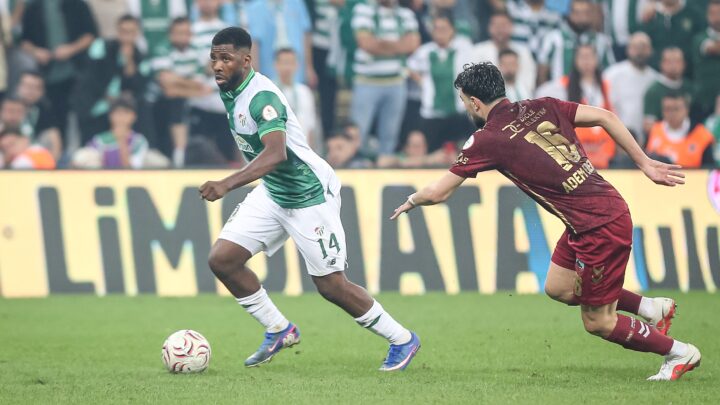 Kelechi Iheanacho rakip fileleri boş geçmiyor